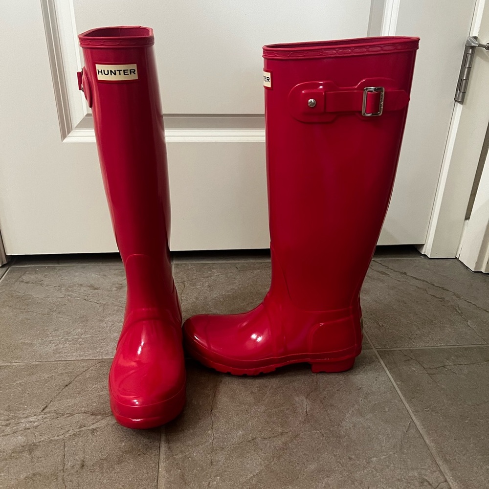 New Pretty in pink tall Hunter boots